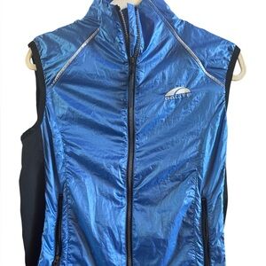 Golite Women’s Medium Blue Black Outdoors Full Zip Rear Mesh Light Packable Vest